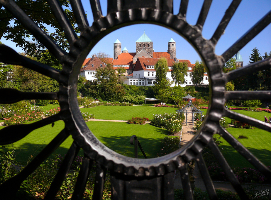 ヒルデスハイムの聖マリア大聖堂と聖ミカエル教会